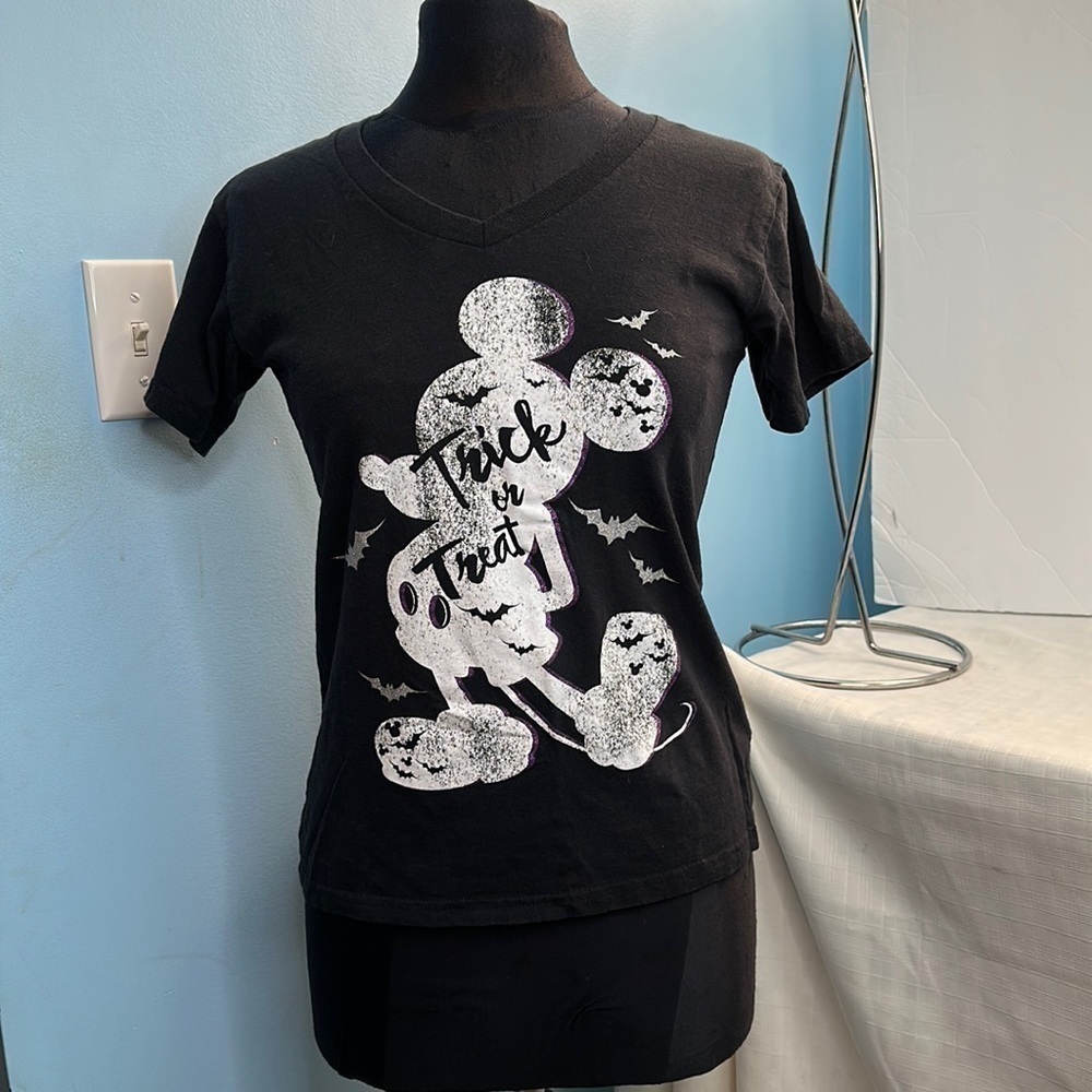 Disney Store Mickey Mouse Trick or Treat Halloween Womens Shirt Size Small